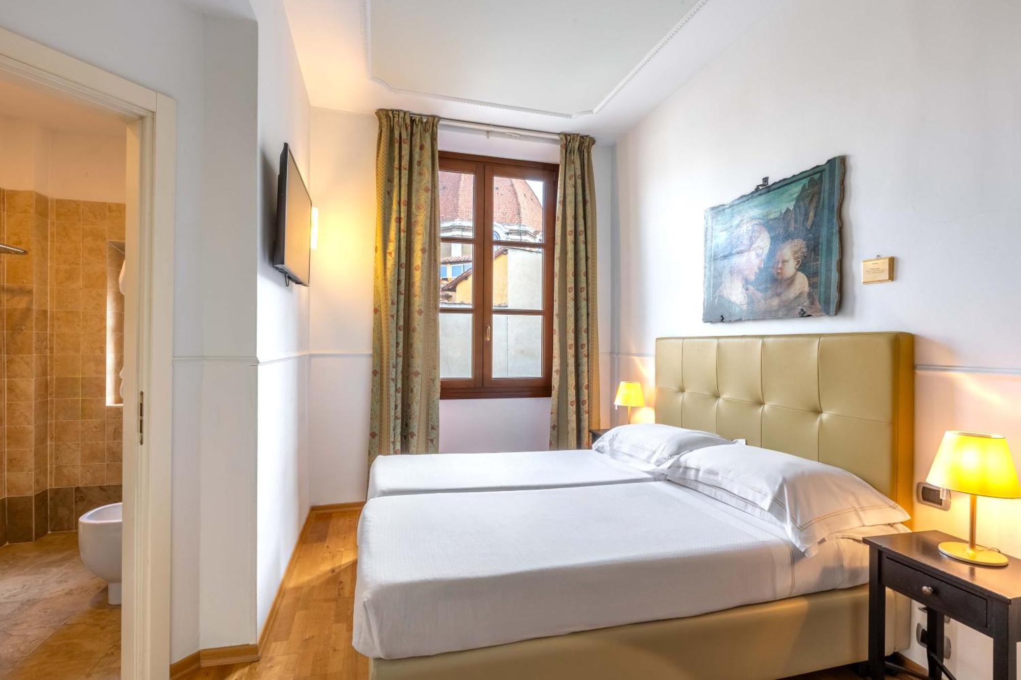 Relais Hotel Centrale "Dimora Storica" Florence Exterior photo