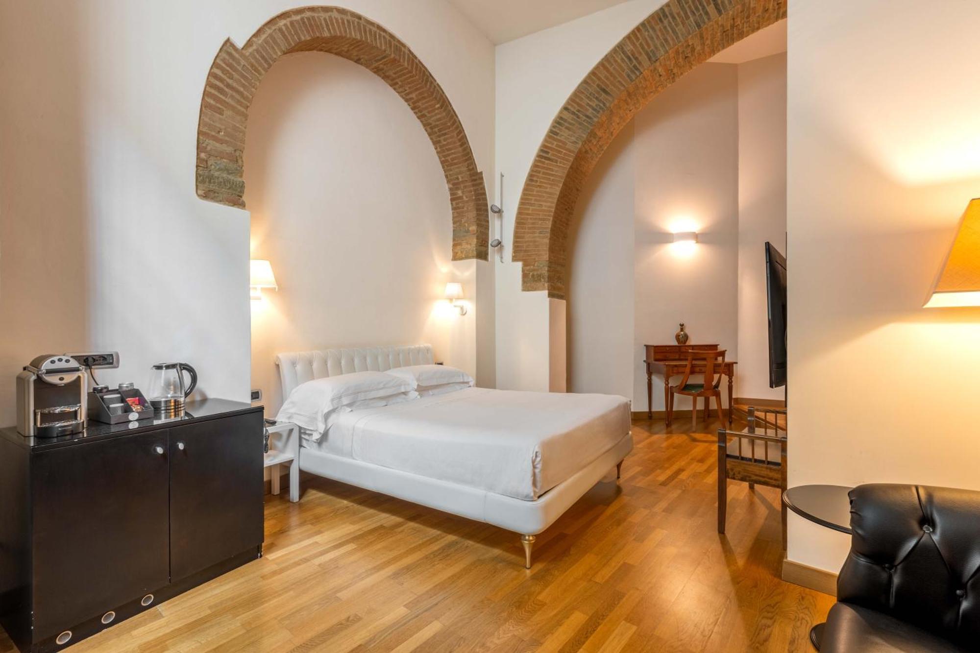 Relais Hotel Centrale "Dimora Storica" Florence Exterior photo