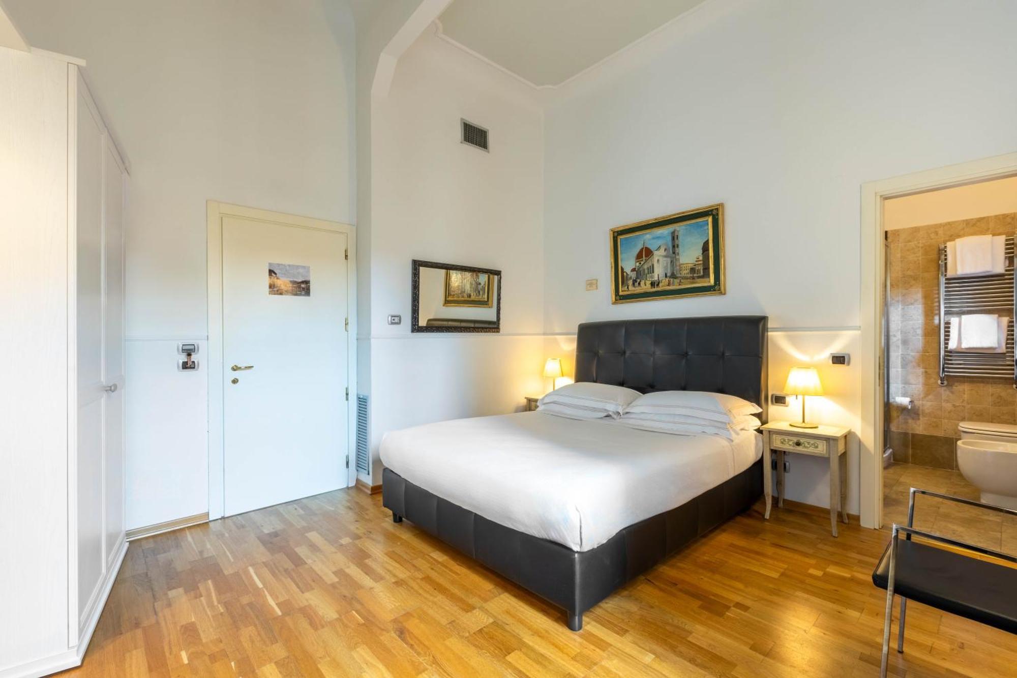 Relais Hotel Centrale "Dimora Storica" Florence Exterior photo