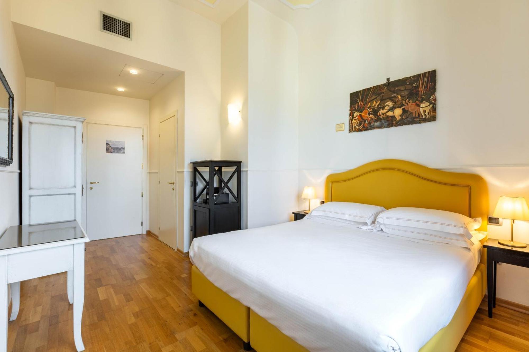 Relais Hotel Centrale "Dimora Storica" Florence Exterior photo