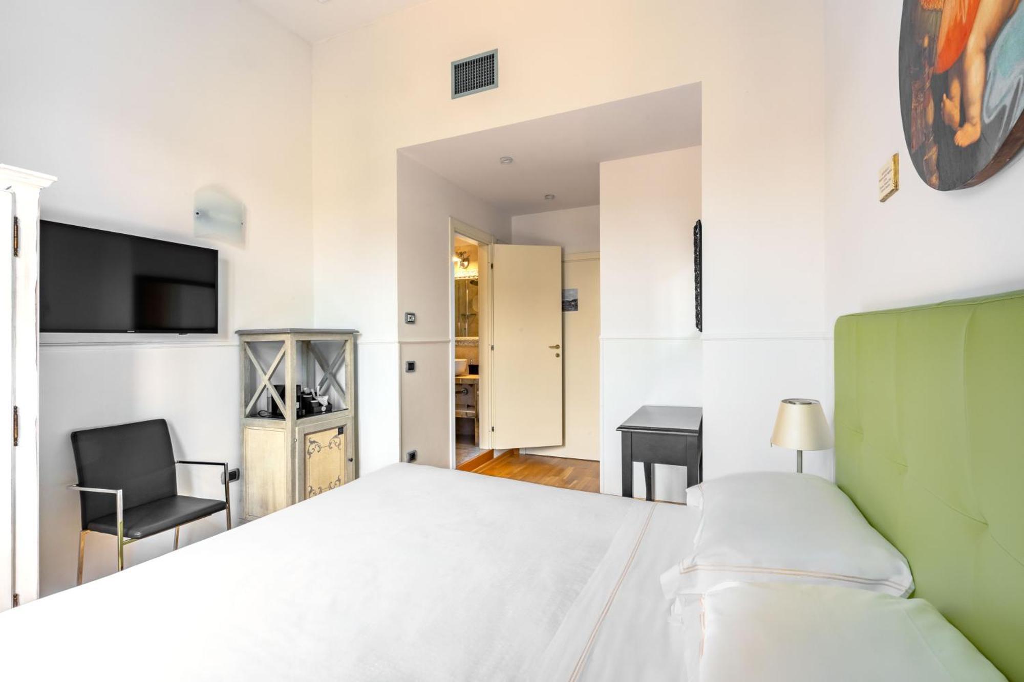Relais Hotel Centrale "Dimora Storica" Florence Exterior photo