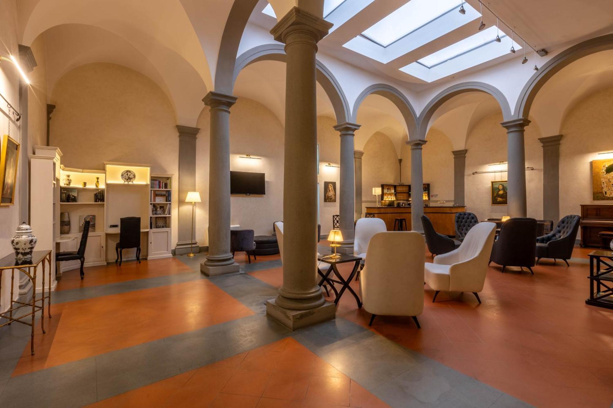 Relais Hotel Centrale "Dimora Storica" Florence Exterior photo