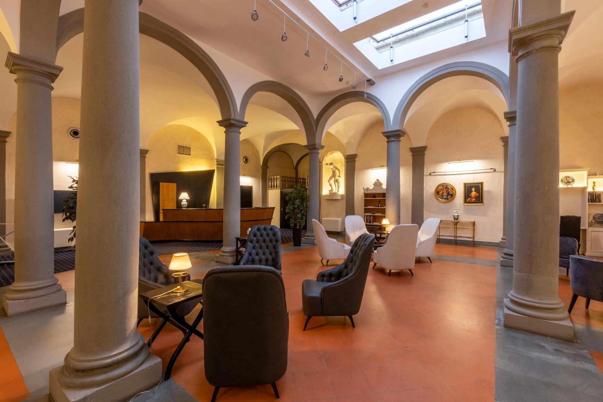 Relais Hotel Centrale "Dimora Storica" Florence Exterior photo